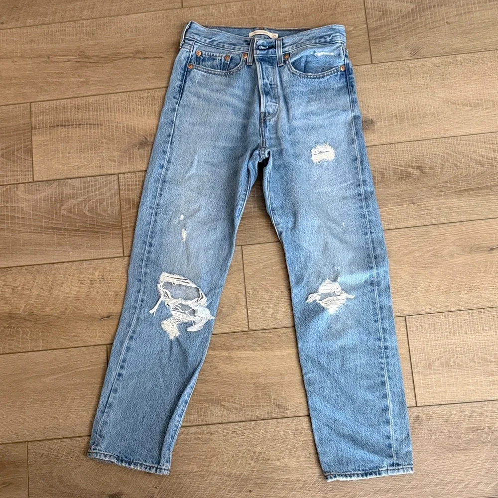 Levi's Wedgie Straight in Authentically Yours size 27x28 - Picture 2 of 5